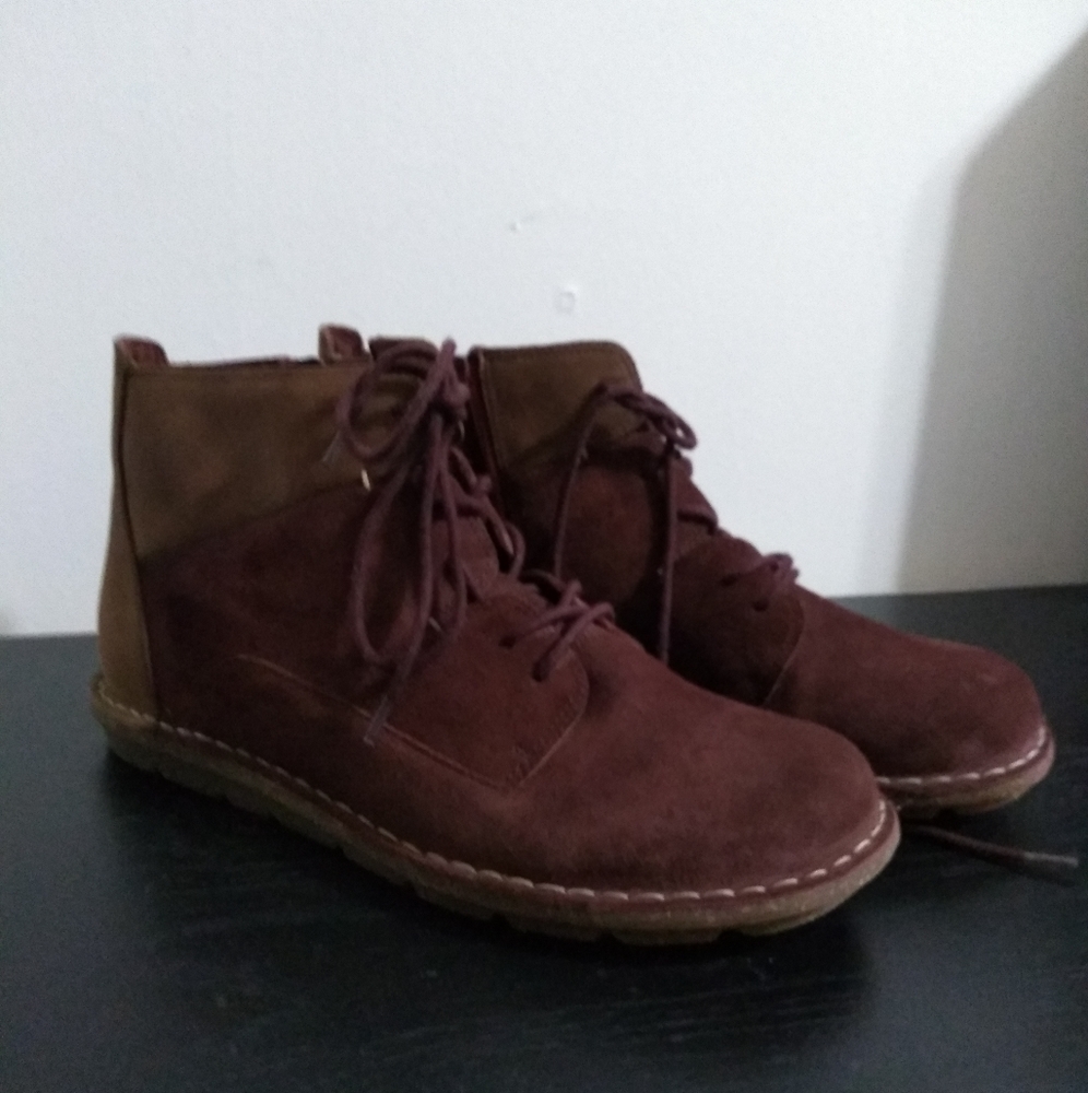 Clarks Women's Chucka Boot